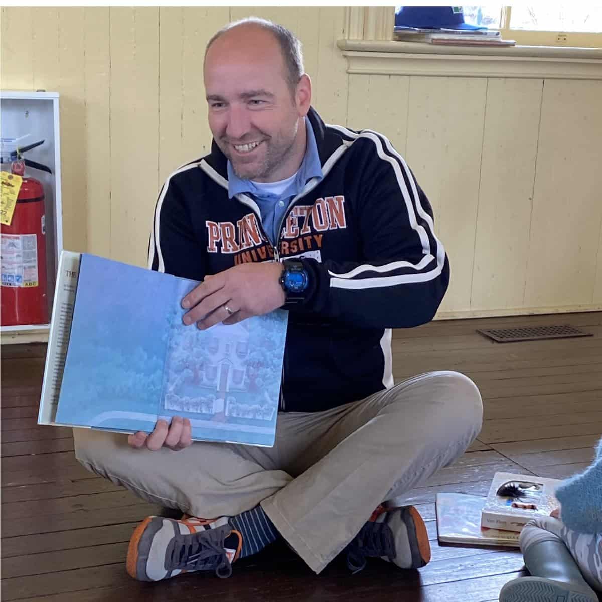 Spring into Storytime: April with Aaron